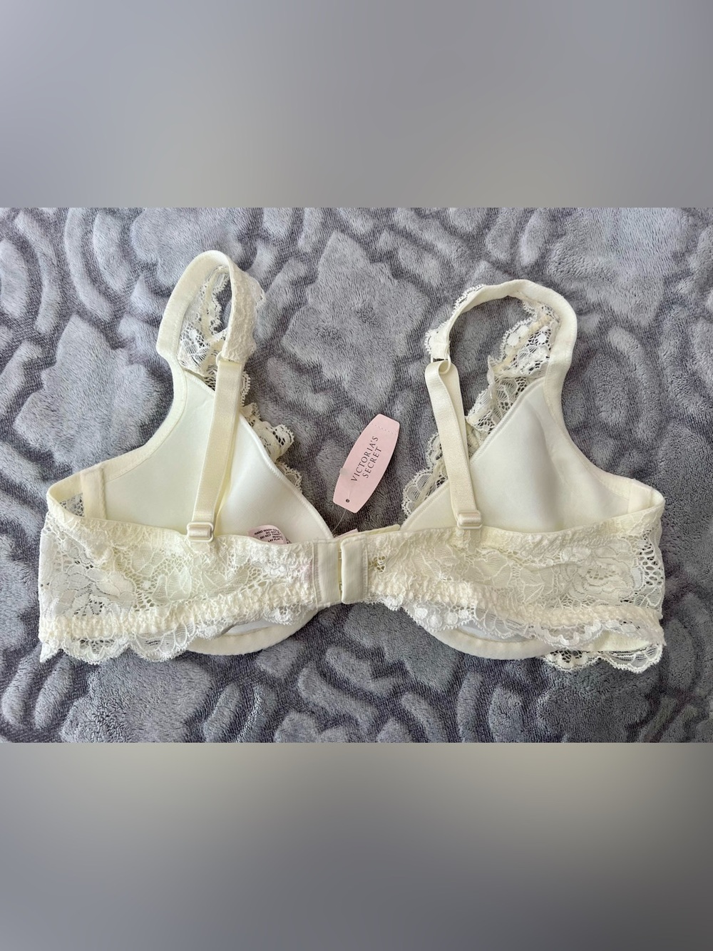 Victoria’s Secret Ivory Floral Lace Underwire Bra 38C NWT - Picture 3 of 3